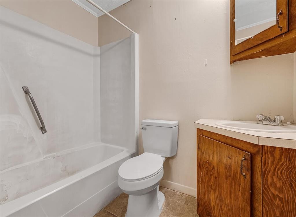 187 Alan Street Property Photo 14