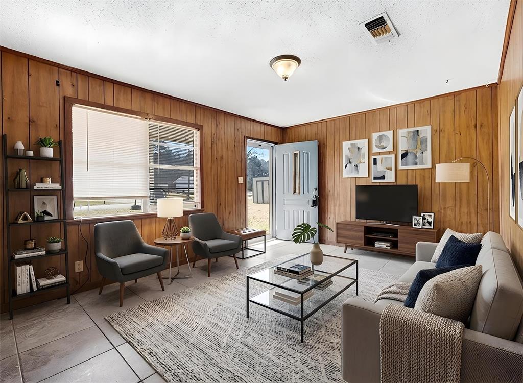 187 Alan Street Property Photo 17