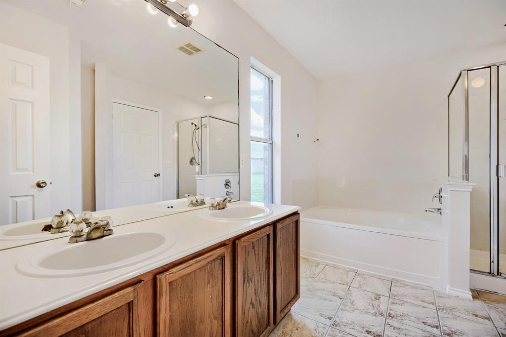 3103 Savoy Court Property Photo 14