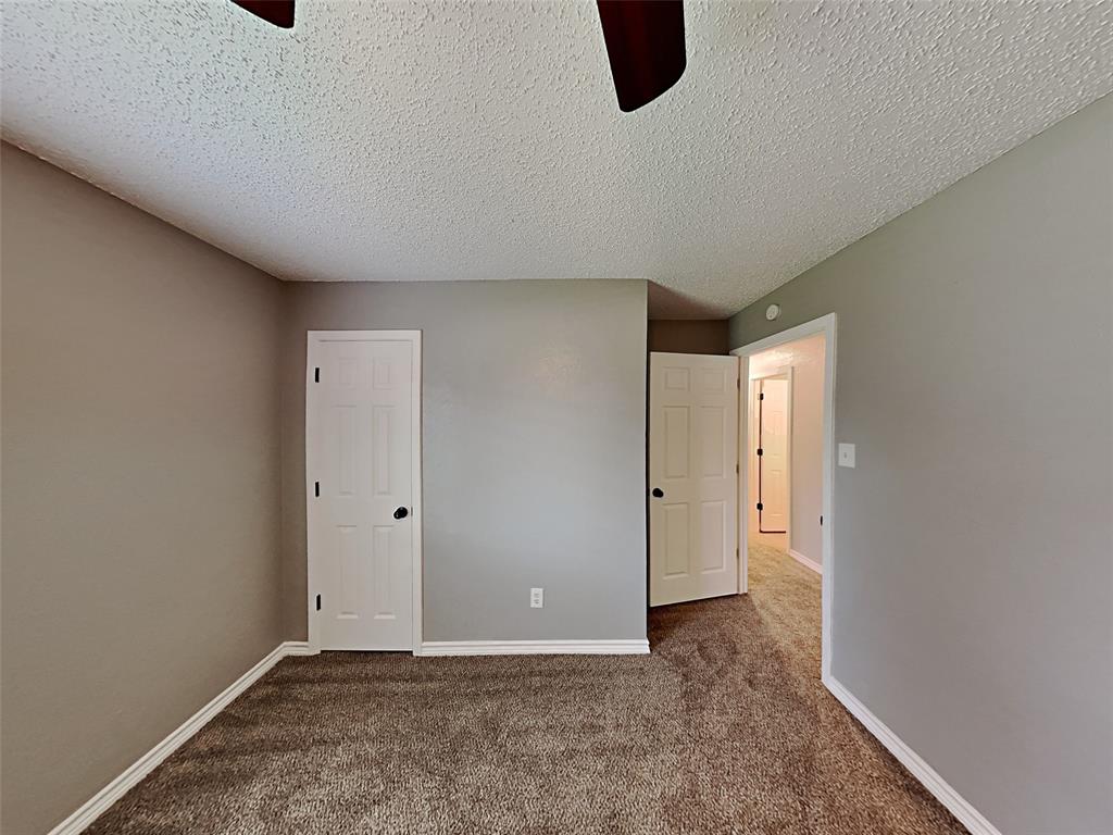 702 Redbud Drive Property Photo 3