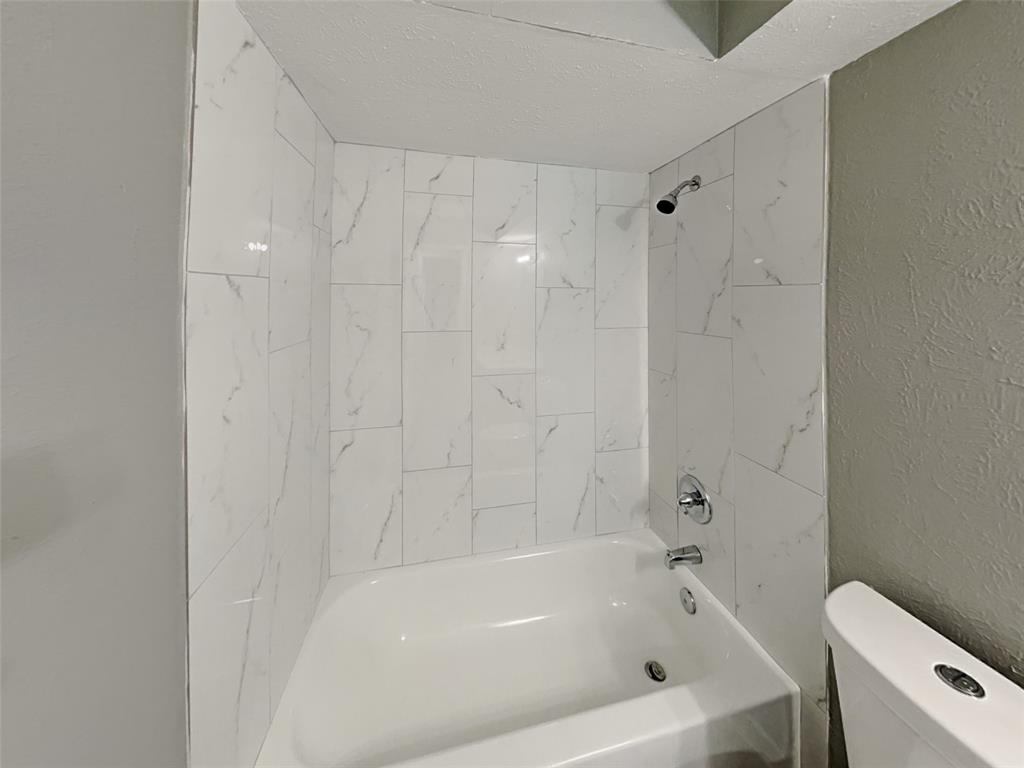 702 Redbud Drive Property Photo 5