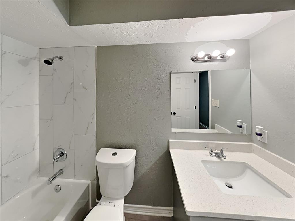702 Redbud Drive Property Photo 6