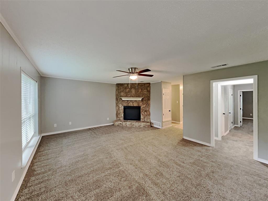 702 Redbud Drive Property Photo 7