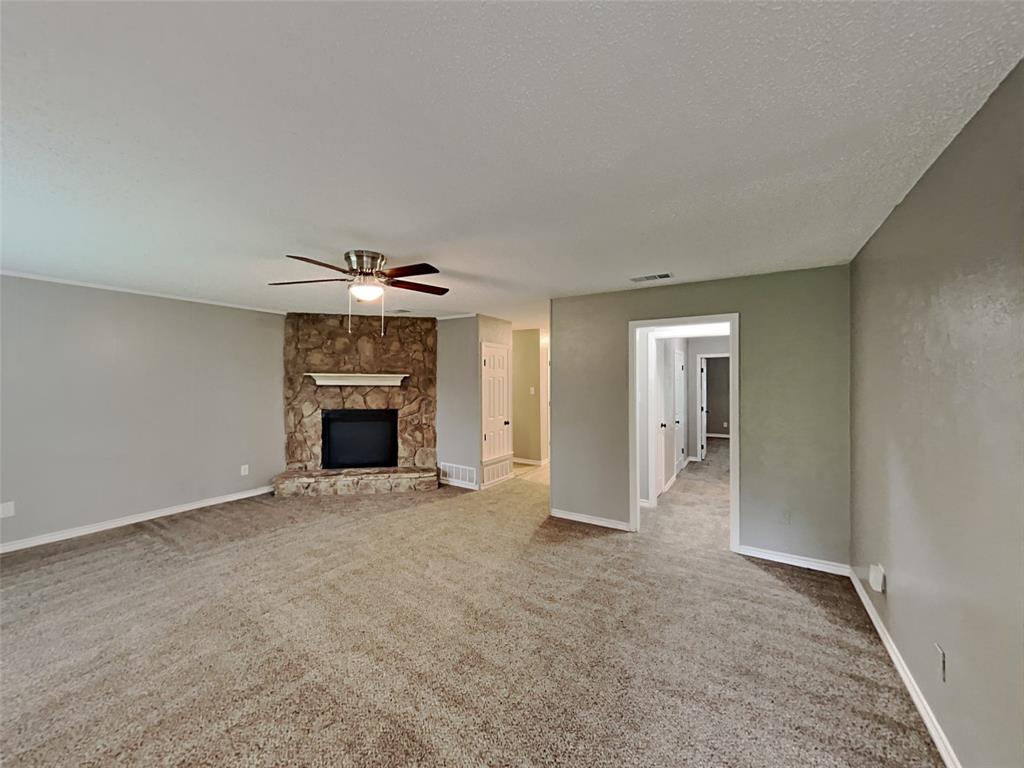 702 Redbud Drive Property Photo 8