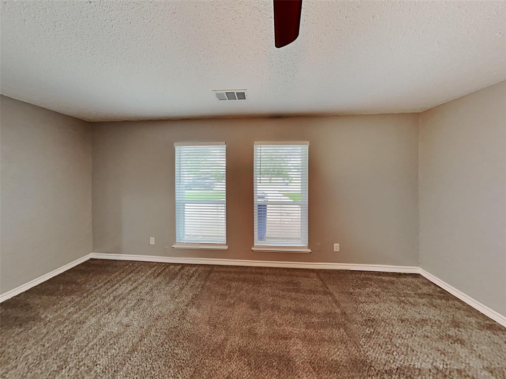 702 Redbud Drive Property Photo 11