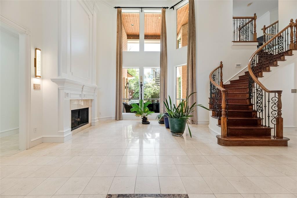 6436 Bermuda Dunes Drive Property Photo 5