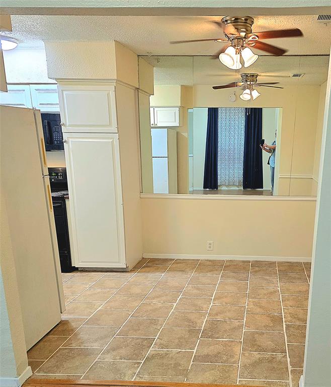 11805 Leisure Drive Property Photo 5