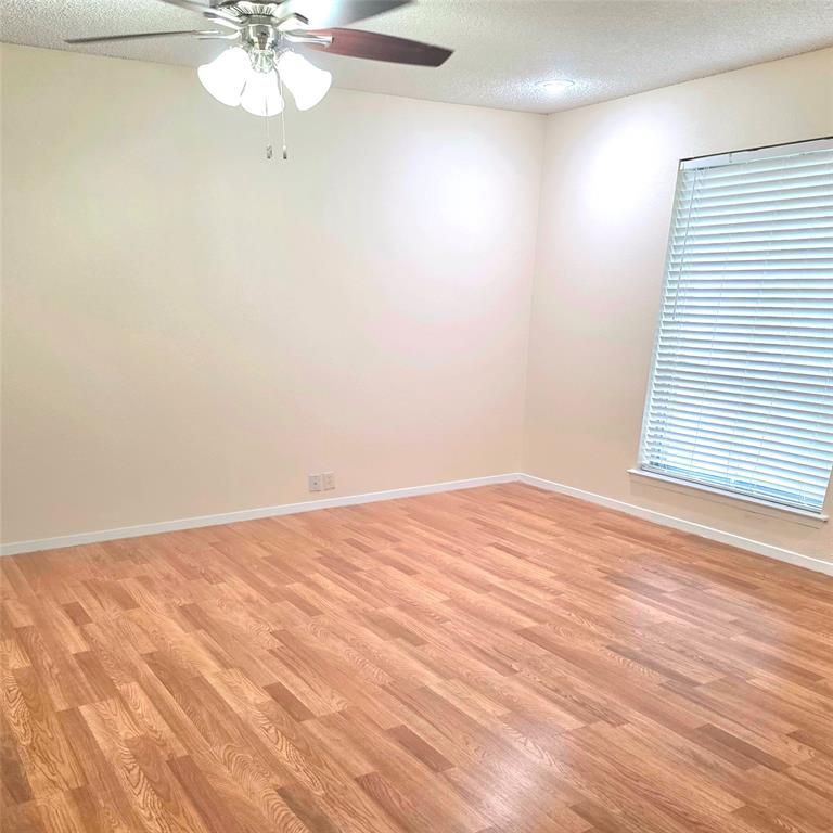 11805 Leisure Drive Property Photo 9