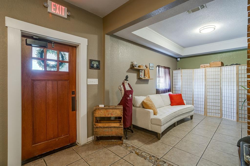 605 Calinco Drive Property Photo 9