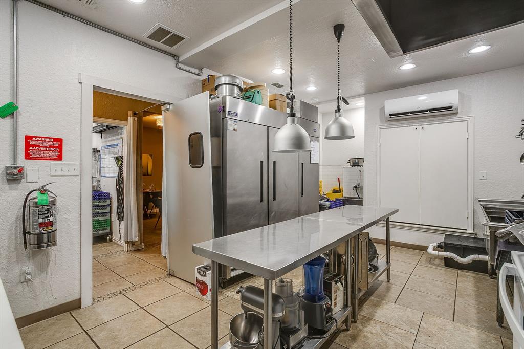 605 Calinco Drive Property Photo 22