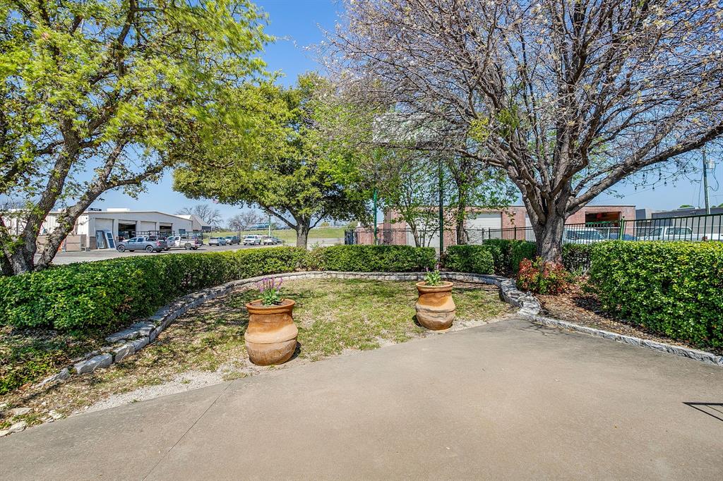 605 Calinco Drive Property Photo 39