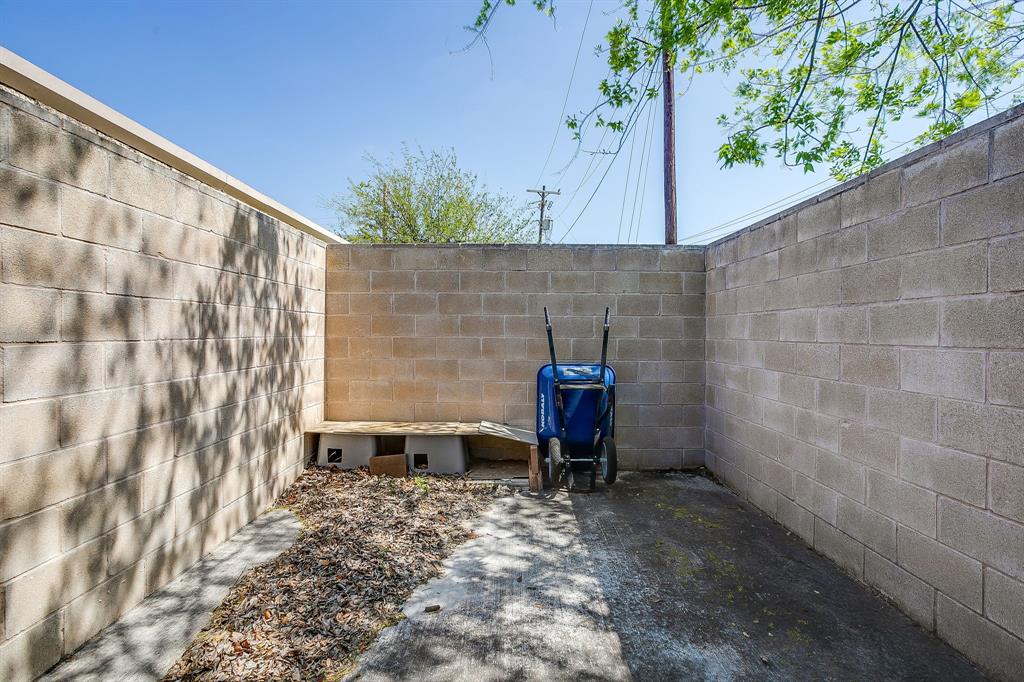 605 Calinco Drive Property Photo 40