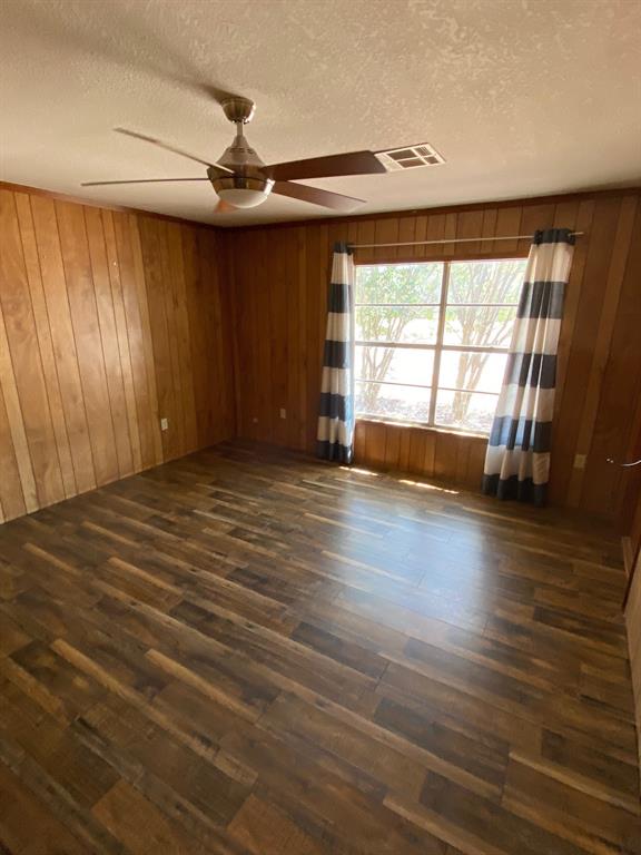 104 County Road 1296 Property Photo 6