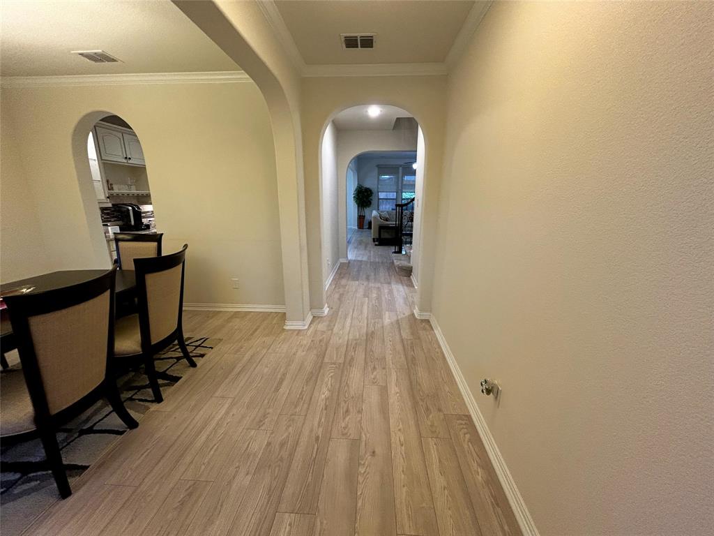 12873 Spring Hill Drive Property Photo 4