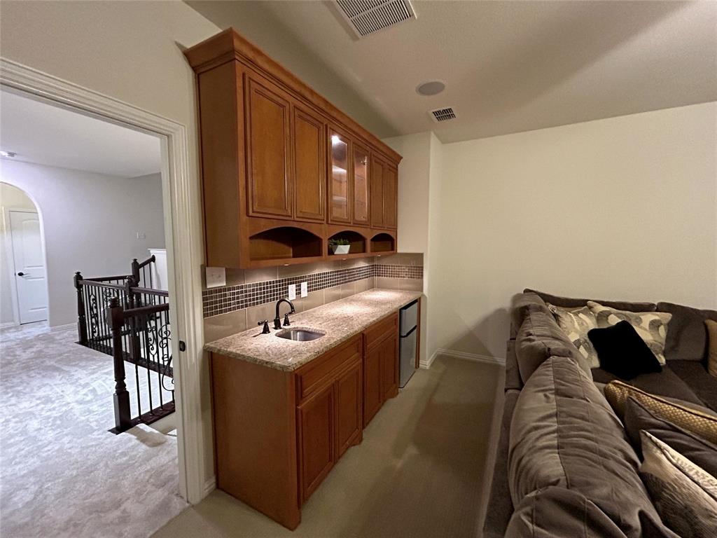 12873 Spring Hill Drive Property Photo 27