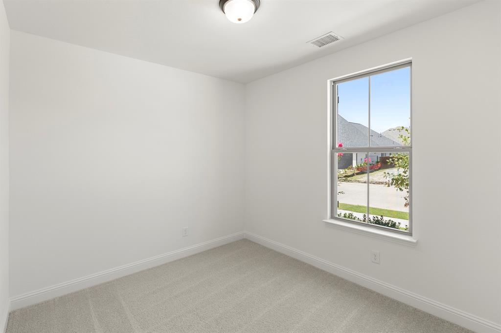 1733 Hillside Stroll Drive Property Photo 4