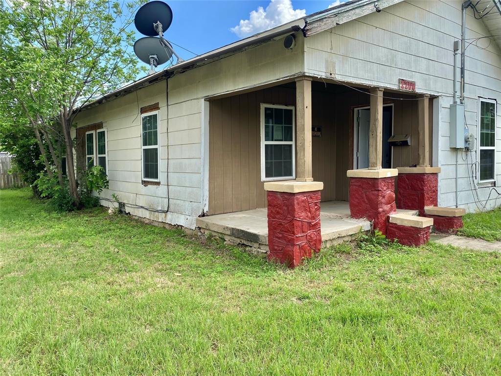 2200 Avenue C Property Photo 2