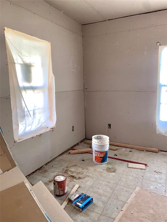 2200 Avenue C Property Photo 5