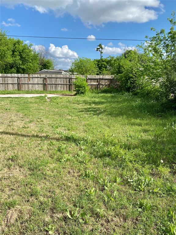 2200 Avenue C Property Photo 10