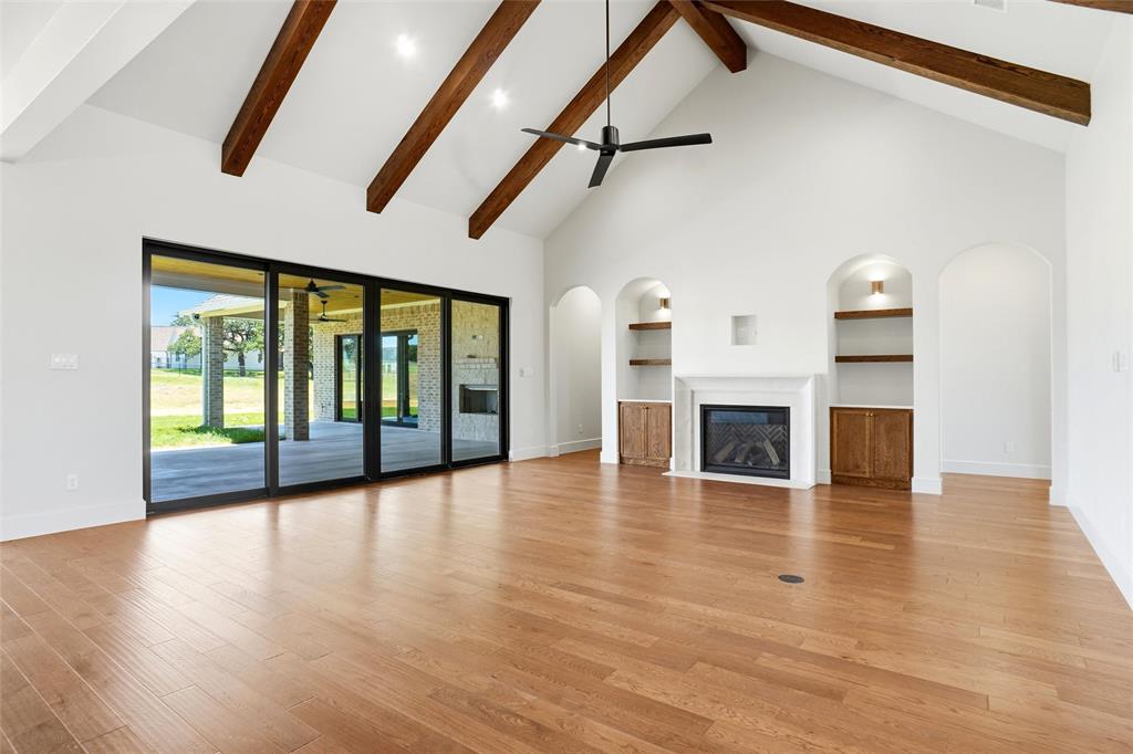 2016 Pinetree Post Property Photo 3