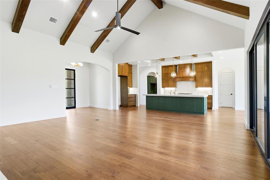 2016 Pinetree Post Property Photo 6