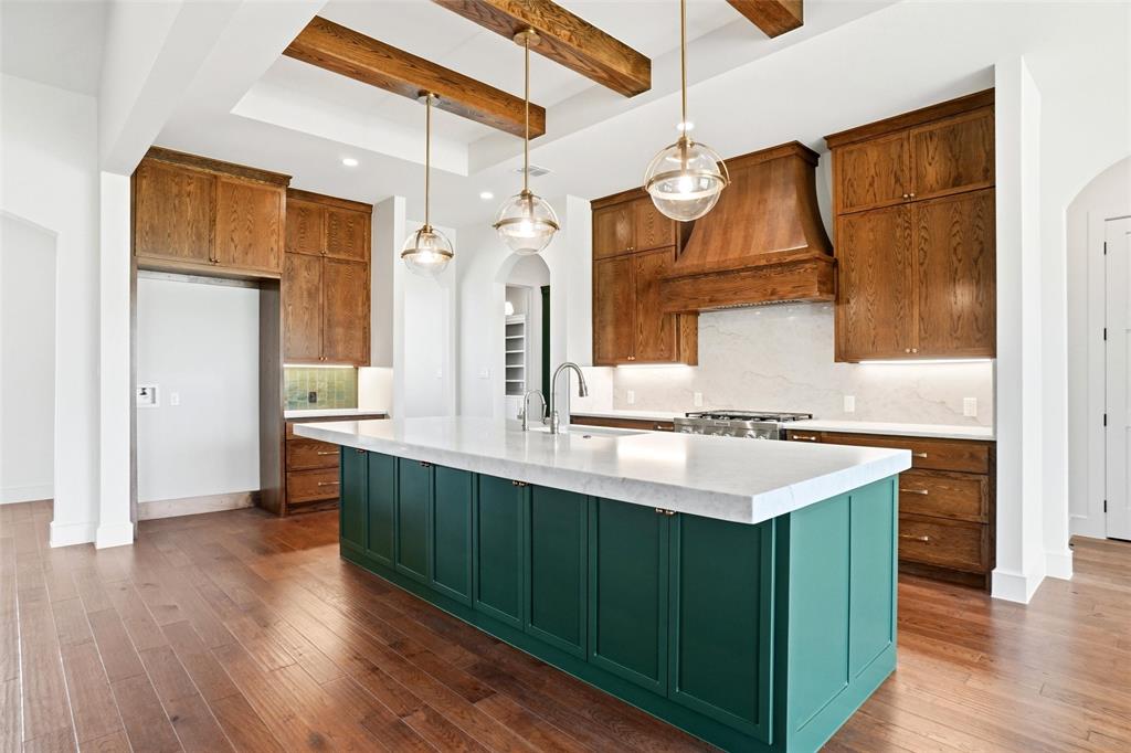 2016 Pinetree Post Property Photo 7