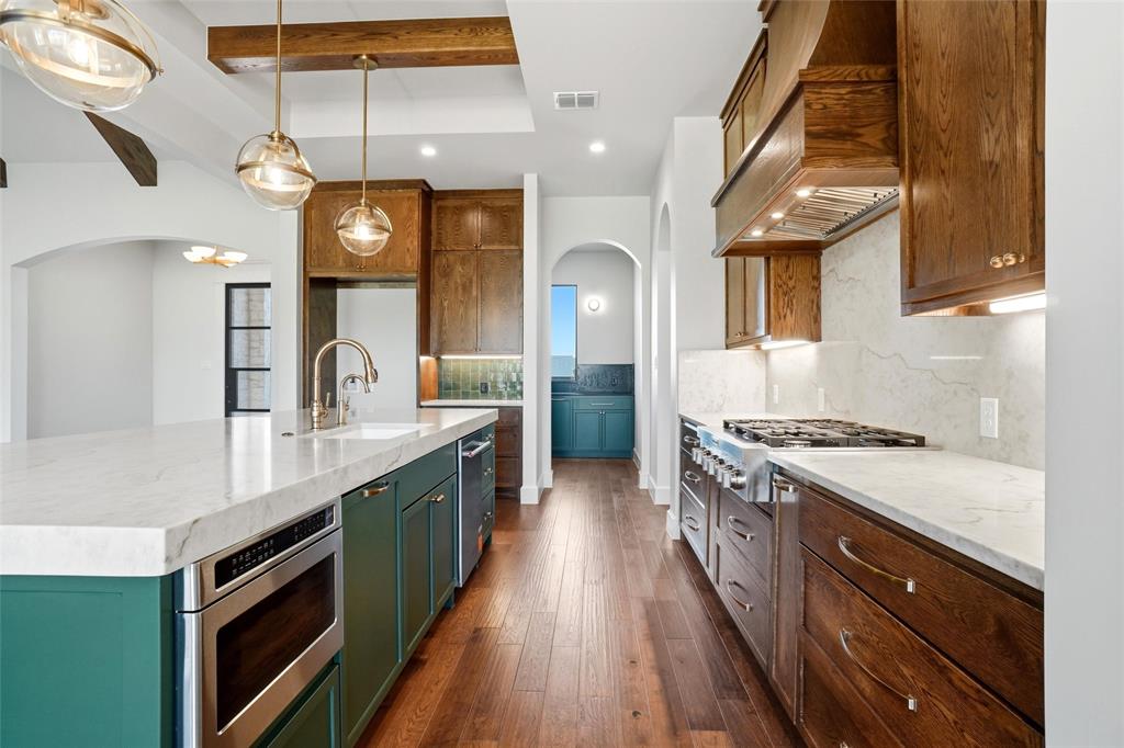2016 Pinetree Post Property Photo 8