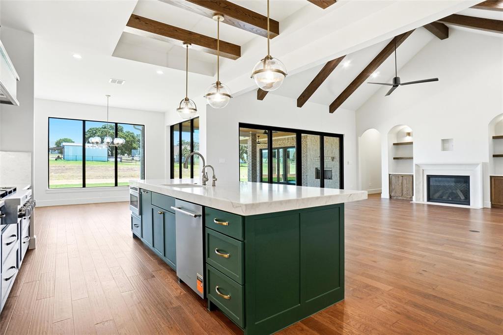 2016 Pinetree Post Property Photo 9