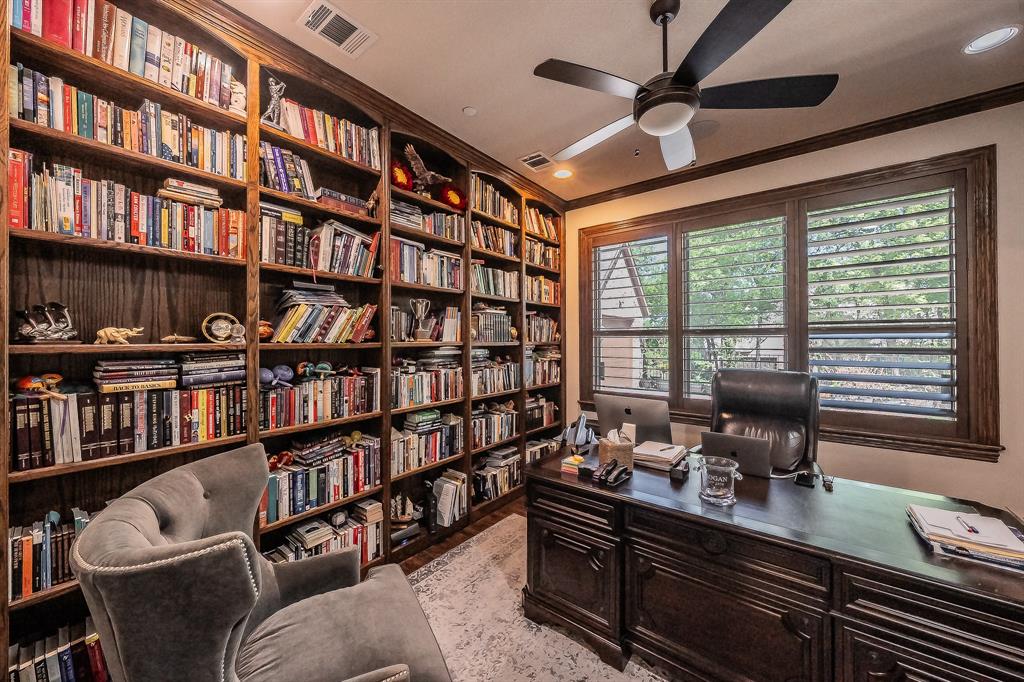 8605 Del Pino Court Property Photo 10