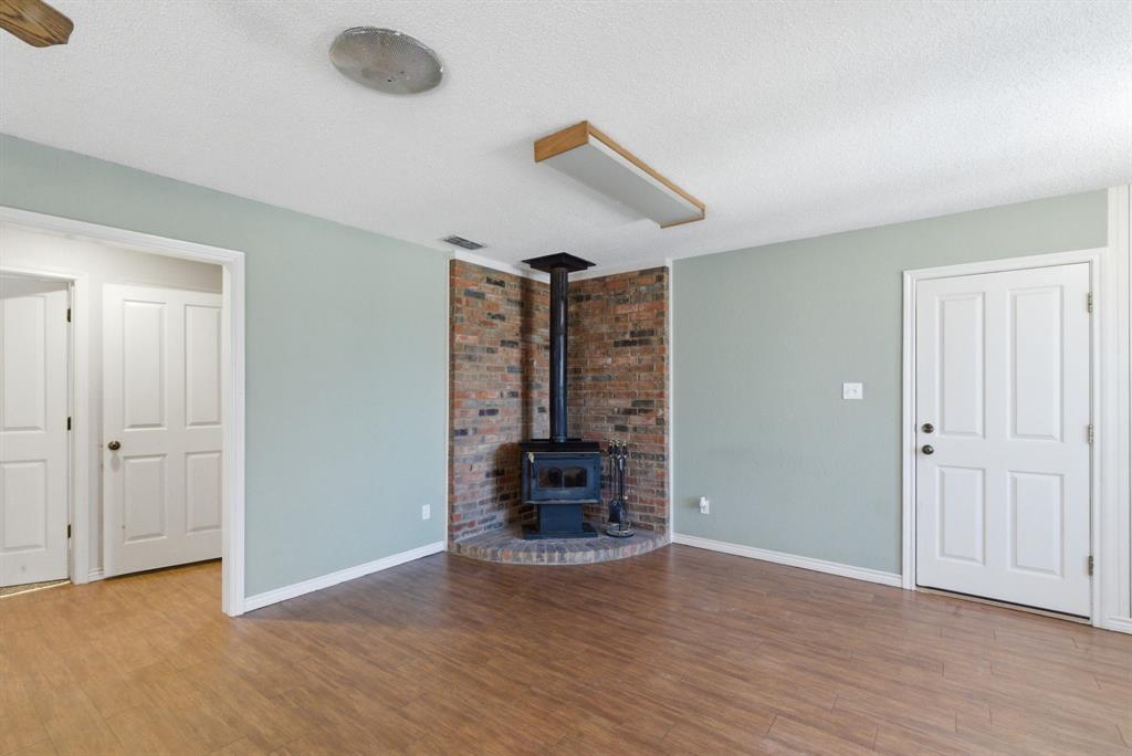 1702 Sully Court Property Photo 7