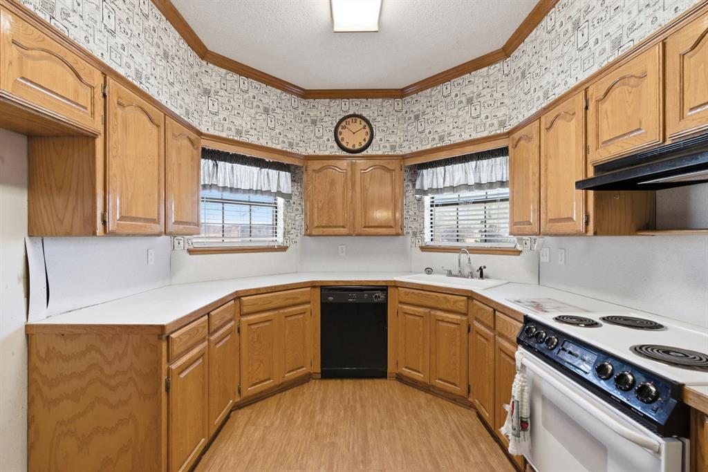 1702 Sully Court Property Photo 9