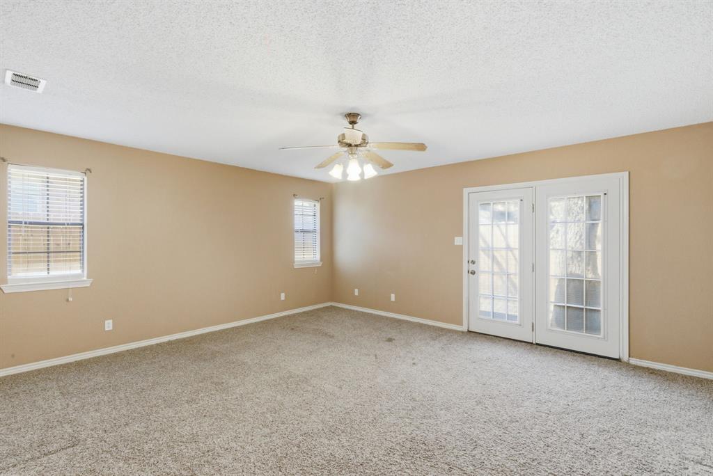 1702 Sully Court Property Photo 12