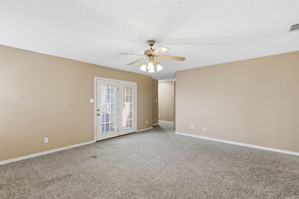 1702 Sully Court Property Photo 13