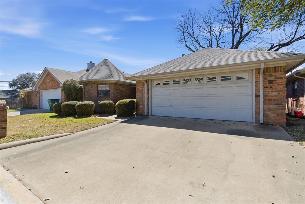 1702 Sully Court Property Photo 22