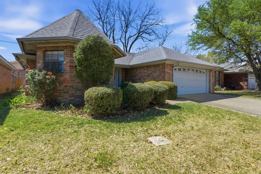1702 Sully Court Property Photo 23