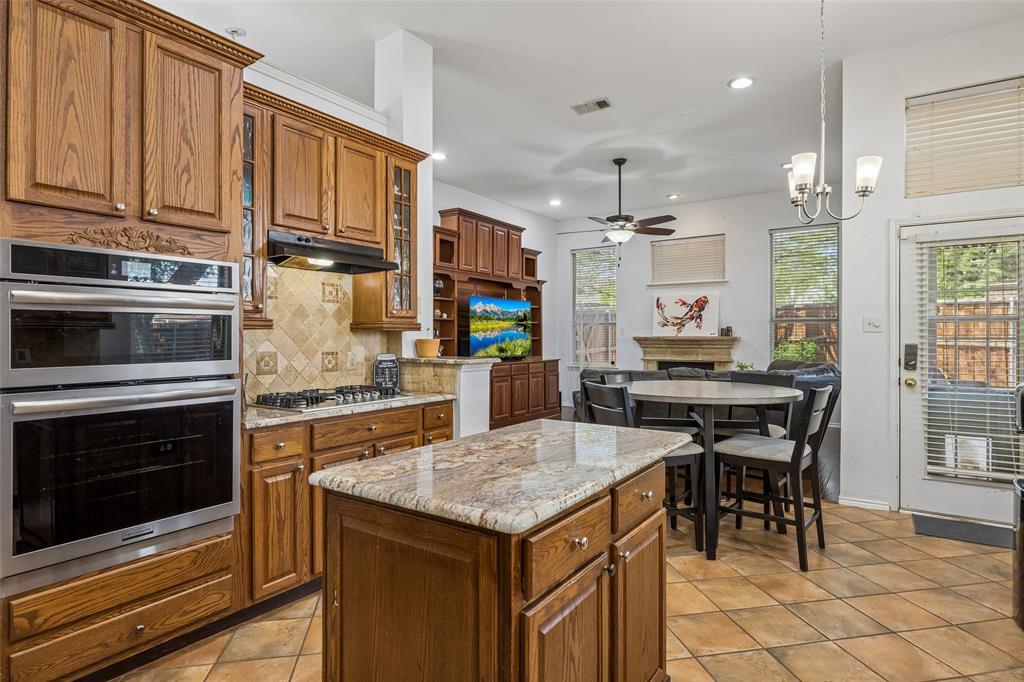 2700 Black Canyon Drive Property Photo 11