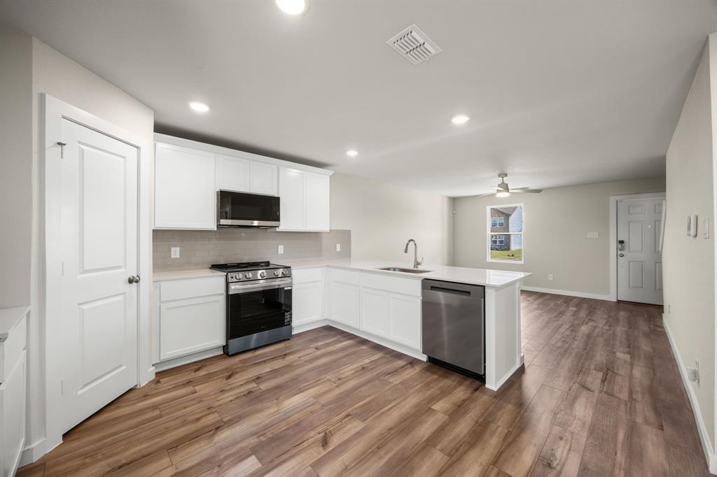 118 Annabelle Street Property Photo 4