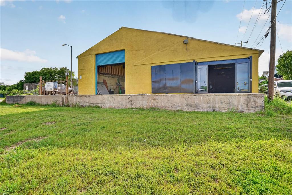 2025 E Rosedale Street Property Photo 1
