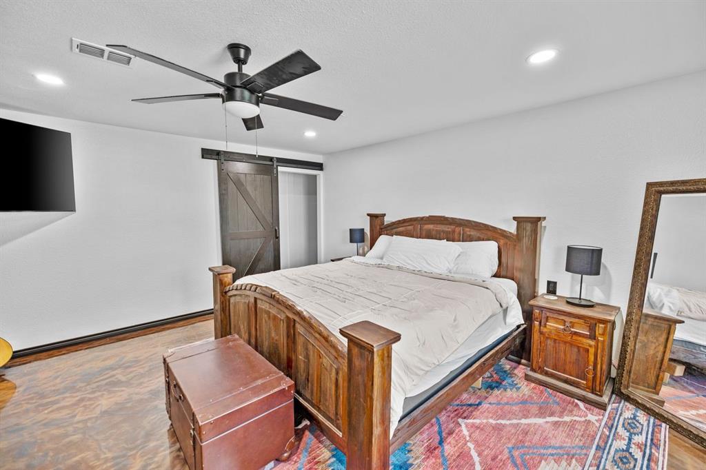 207 N Sand Street Property Photo 20