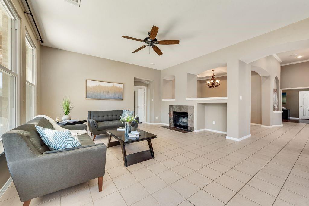 7301 Summer Glen Drive Property Photo 1