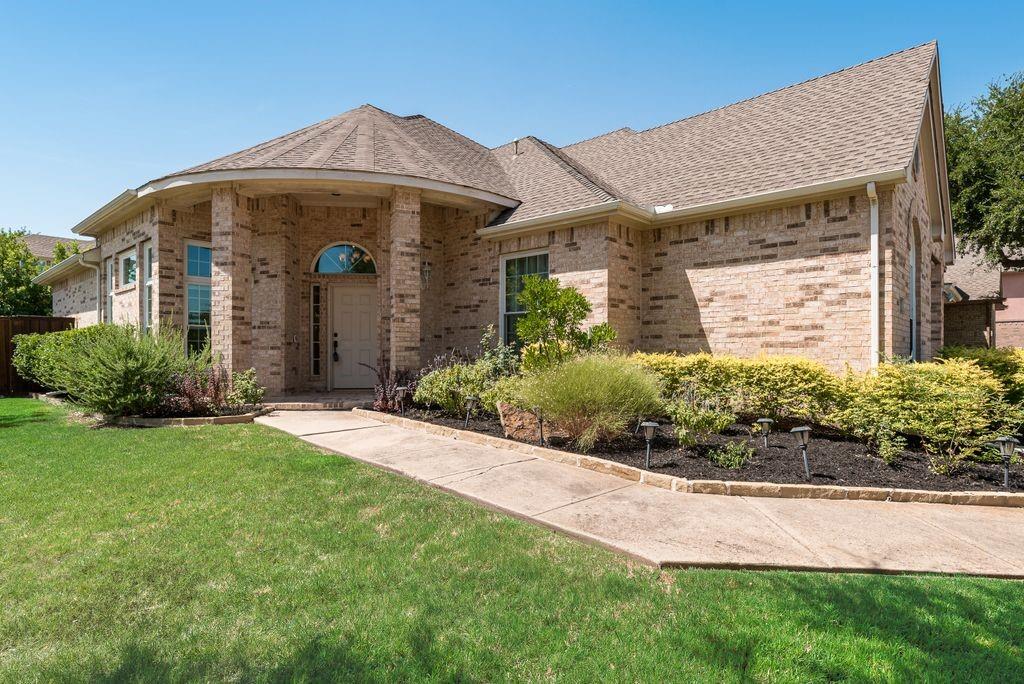 7301 Summer Glen Drive Property Photo 1