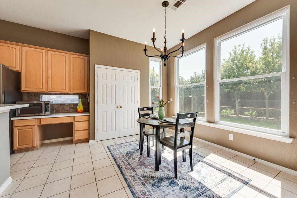 7301 Summer Glen Drive Property Photo 10