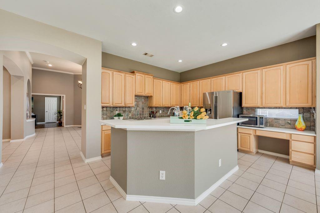 7301 Summer Glen Drive Property Photo 13