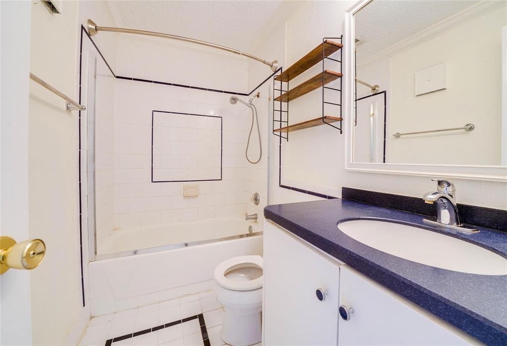 1700 Amelia Court 613 Property Photo 10