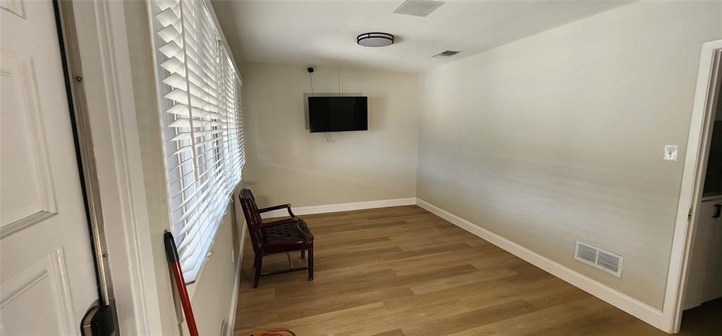 1050 N Belt Line Road 103 Property Photo 13