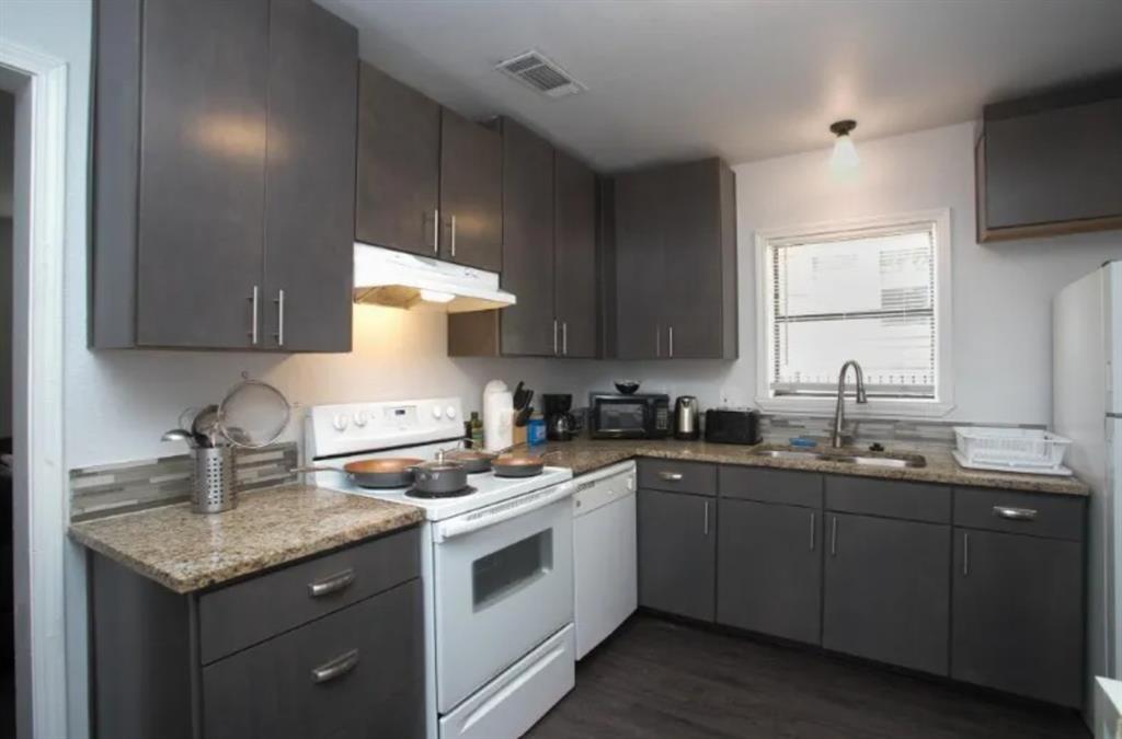 1527 Padgitt Avenue Property Photo 3