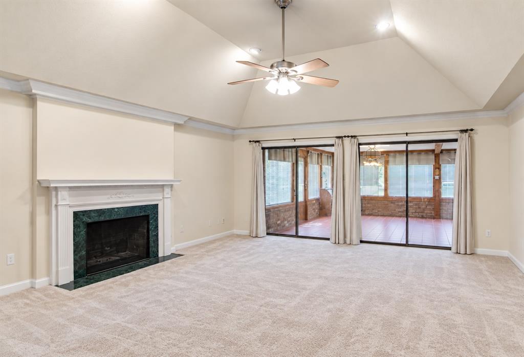 114 Granada Square Property Photo 4