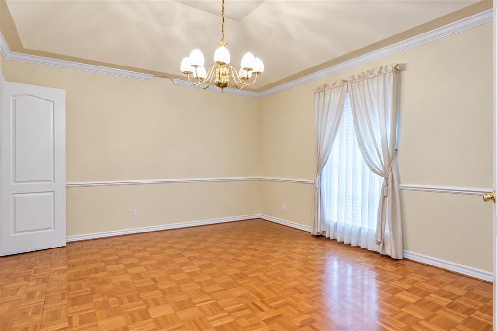 114 Granada Square Property Photo 6