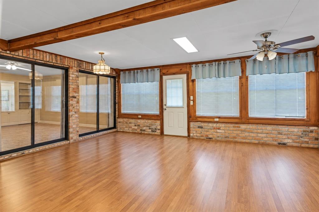 114 Granada Square Property Photo 16
