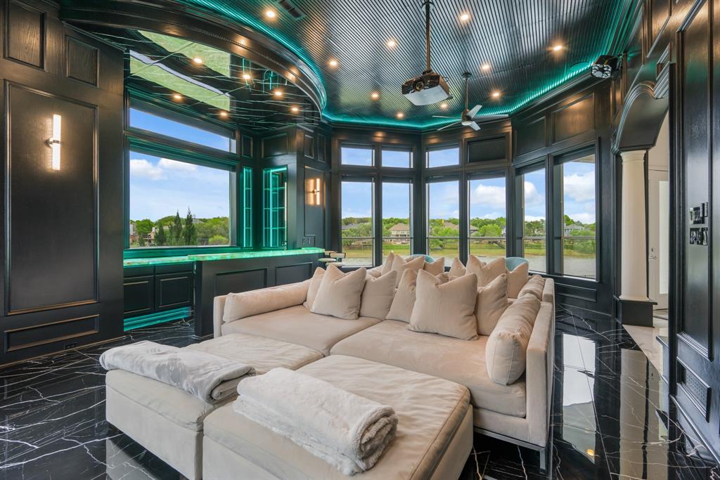 656 Timbercrest Circle Property Photo 25